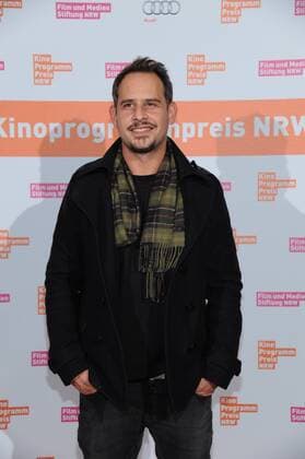 Schauspieler Moritz Bleibtreu posiert am 09.11.2015 in Köln vor der Verleihung des Kino Programm Preis NRW.