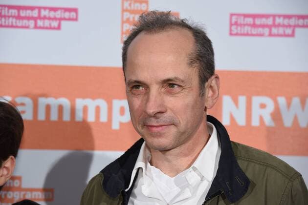 Produzent Hans Eddy Schreiber (Caribu Film) posiert am 09.11.2015 in Köln vor der Verleihung des Kino Programm Preis NRW.