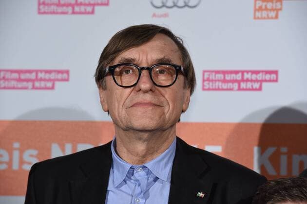 Regisseur Adolf Winkelmann posiert am 09.11.2015 in Köln vor der Verleihung des Kino Programm Preis NRW.