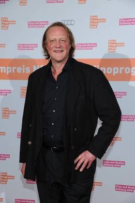 Schauspieler Jürgen Rissmann posiert am 09.11.2015 in Köln vor der Verleihung des Kino Programm Preis NRW.