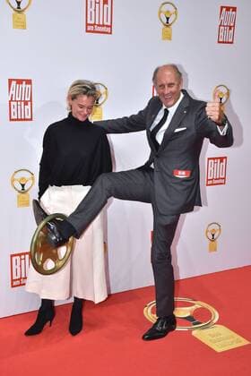 Hans Joachim Stuck und Uschi Schnitzer bei der Das Goldene Lenkrad 2015 Verleihung am 10.11.2015 in Berlin Goldenes Lenkrad 2015 Verleihung in Berlin 