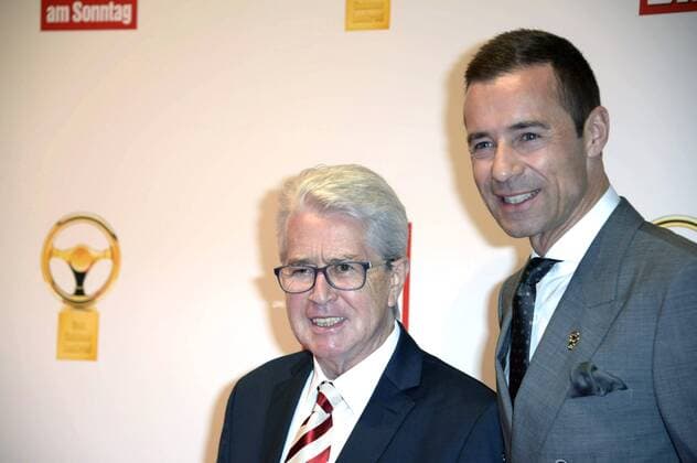 Frank Elstner und Kai Pflaume bei der Verleihung des Goldenen Lenkrads 2015 im Berliner Axel-Springer-Haus. Berlin, 10.11.2015 Foto:xFredericx xFuturexImage