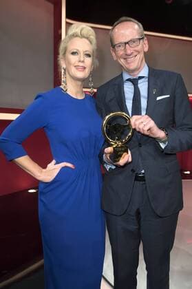 Barbara Schöneberger und Karl-Thomas Neumann bei der Verleihung des Goldenen Lenkrads 2015 im Berliner Axel-Springer-Haus. Berlin, 10.11.2015 Foto:xFredericx xFuturexImage