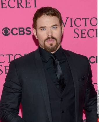 November 11 , 2015 - New York, NY - Kellan Lutz. 2015 Victoria s Secret Fashion Show Pink Carpet. AdMedia SIPA 1511120207  MarioxSantoro AdMedia SIPA