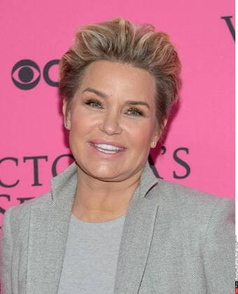 November 11 , 2015 - New York, NY - Yolanda Foster. 2015 Victoria s Secret Fashion Show Pink Carpet. AdMedia ADMEDIA_adm_pinkcarpet_cs_003 AdMedia SIPA 1511120202  MarioxSantoro AdMedia SIPA