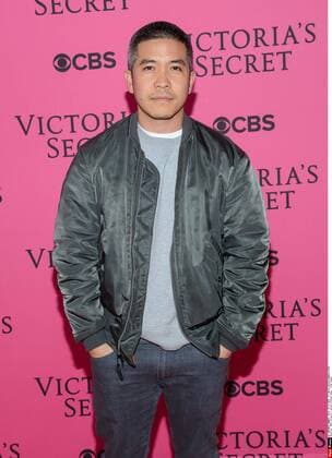 November 11 , 2015 - New York, NY - Thakoon Panichgul. 2015 Victoria s Secret Fashion Show Pink Carpet. AdMedia ADMEDIA_adm_pinkcarpet_cs_011 AdMedia SIPA 1511120207  MarioxSantoro AdMedia SIPA
