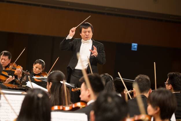(151112) -- GENEVA, Nov. 12, 2015 -- Musicians from the National Ballet of China Symphony Orchestra present featured classical music pieces from each of the permanent members of the UN Security Council in Palais des Nations in Geneva, Switzerland, Nov. 12, 2015. A joint concert on behalf of the five permanent members of the UN Security Council was held Thursday in Geneva to celebrate the 70th anniversary of the United Nations. ) SWITZERLAND-GENEVA-UN-70TH ANNIVERSARY-CONCERT XuxJinquan  Vereinte Nationen: Konzert zum 70. Jahrestag