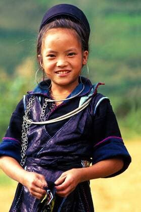 IMAGO Cultures of the world, Schwarze Hmong in Nordvietnam Hmong girl in Sapa region, North Vietnam Copyright: MichelxGounotx xGodong 971_20_DV307781E