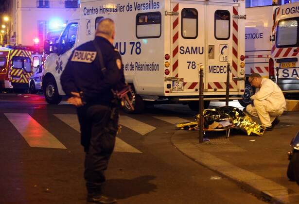 Victims of the shooting at the Bataclan concert venue in central Paris are being evacuated to receive first on 14 Nov 14, 2015. More than one hundred people were killed and many more wounded when gunmen opened fire inside the venue as the French capital has been the target of a series of deadly attacks.  PAR20151114102 MAYAxVIDON-WHITE