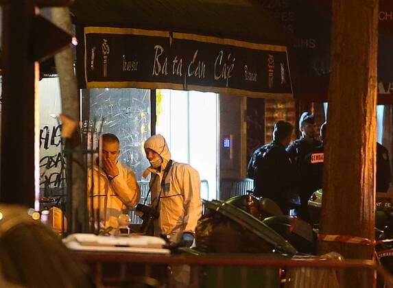 Nov. 14, 2015 - Paris, France - Scientific police inspect the Bataclan Concert Hall after gunmen opened fire, leaving more than one hundred people were killed and many more wounded.The French capital has been the target of a series of deadly attacks. Paris France - ZUMAv111 Terroranschläge in Paris - Musikclub Bataclan