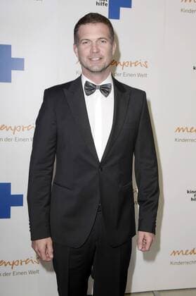 Simon Böer bei der Verleihung des 17. Medienpreises der Kindernothilfe im DRIVE Volkwagen Forum. Berlin, 13.11.2015 Foto:xFredericx xFuturexImage