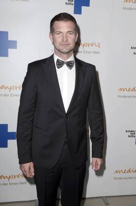 Simon Böer bei der Verleihung des 17. Medienpreises der Kindernothilfe im DRIVE Volkwagen Forum. Berlin, 13.11.2015 Foto:xFredericx xFuturexImage