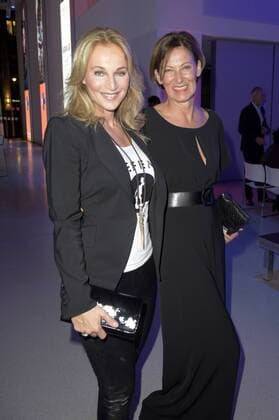 Caroline Beil und Eva Lutz bei der Verleihung des 17. Medienpreises der Kindernothilfe im DRIVE Volkwagen Forum. Berlin, 13.11.2015 Foto:xFredericx xFuturexImage
