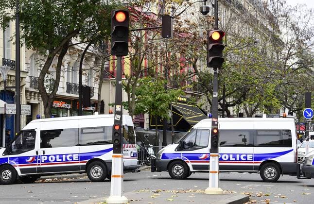 Nach den Terroranschlägen in Paris - Bataclan - Paris - 14 11 2015 FedericoPestellini Panoramic  Terroranschläge in Paris - Musikclub Bataclan
