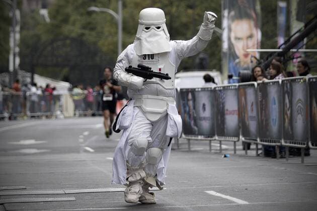 MEXICO CITY -- A person disguised takes part in the race Star Wars Run , in Mexico City, capital of Mexico, on Nov. 15, 2015. According to local press, about 15,000 people, some dressed as characters of Star Wars, took part in the race under two categories, 7 and 21 kilometers, in addition to the Jedi Challenge which consisted of 21+7km. Alejandro Ayala) (vf) (fnc) (SP)MEXICO-MEXICO CITY-ATHLETICS-RACE e AlejandroxAyala