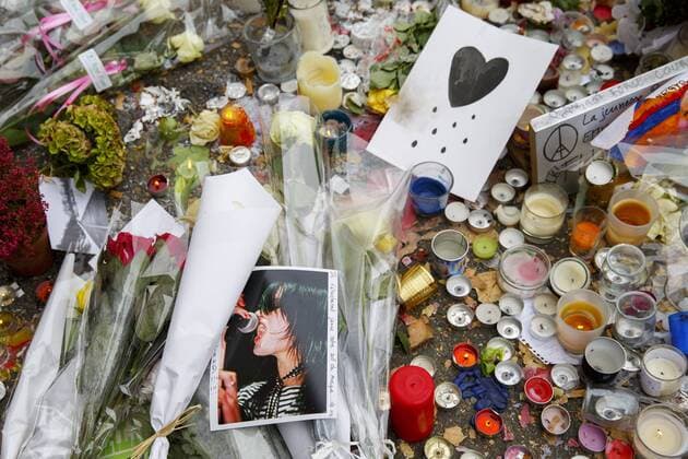 Nov. 16, 2015 - Paris, France - Paris, France. Victims pictures left at memorial outside Bataclan Cafe in Paris, France following the Paris terror attacks on Monday, 16 November 2015. Paris  - ZUMAl94_