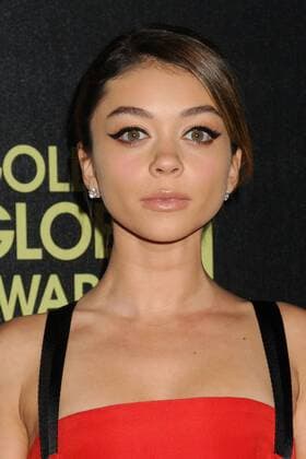 17 November 2015 - West Hollywood, California - Sarah Hyland. Hollywood Foreign Press Association and InStyle Celebrate The 2016 Golden Globe Award Season held at Ysabel.  ByronxPurvis AdMedia