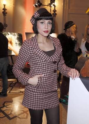 Pauline Stolze bei der Exclusiven Vernissage des LAMBERTZ FINE ART Kalenders 2016 - La Dolce Vita im Hotel de Rome, Berlin. 17.11.2015