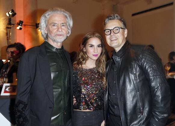 Dr. Hermann Buehlbecker, Sila Sahin, Rolf Scheider bei der Exclusiven Vernissage des LAMBERTZ FINE ART Kalenders 2016 - La Dolce Vita im Hotel de Rome, Berlin. 17.11.2015