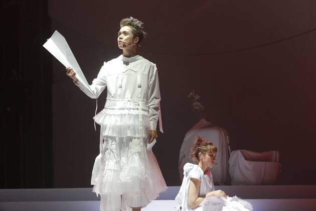 HONG KONG, CHINA - NOVEMBER 18: (CHINA OUT) Singer and actress Ivana Wong, singer Hins Cheung perform in the musical play Music Is Live on November 18, 2015 in Hong Kong, China.  CFP476061420