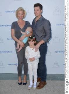 21 November - Beverly Hills, Ca - Ashley Scott, Ilya Vue Hart, Ada Hart, Steve Hart. Arrivals for the Petit Maison Chic And Operation Smile Kids Charity Fashion Show held at a private residence. Photo Credit: BirdiexThompson AdMedia  BirdiexThompson AdMedia