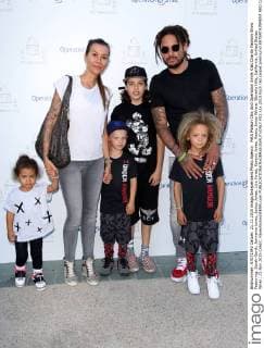 Petit Maison Chic And Operation Smile Kids Charity Fashion Show Featuring: Sarah Gerth, Jermaine Jones, Junius Jones, Liya Jones, Kenyon Jones, Keanu Jones Where: Beverly Hills, California, United States When: 21 Nov 2015 Credit: FayesVision WENN.com  FS2
