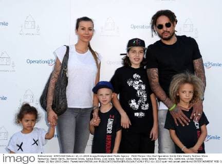 Petit Maison Chic And Operation Smile Kids Charity Fashion Show Featuring: Sarah Gerth, Jermaine Jones, Junius Jones, Liya Jones, Kenyon Jones, Keanu Jones Where: Beverly Hills, California, United States When: 21 Nov 2015 Credit: FayesVision WENN.com  FS2
