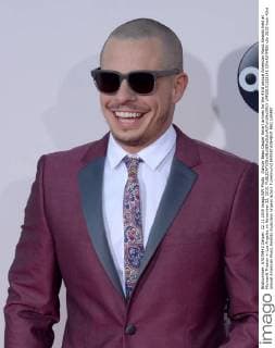 Dancer Beau Casper Smart arrives for the 43rd annual American Music Awards held at Microsoft Theater in Los Angeles on November 22, 2015.  LAP20151122181 JIMxRUYMEN