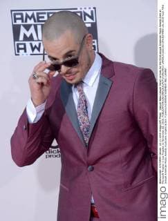 Dancer Beau Casper Smart arrives for the 43rd annual American Music Awards held at Microsoft Theater in Los Angeles on November 22, 2015.  LAP20151122182 JIMxRUYMEN