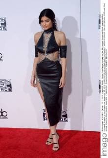 Model Kylie Jenner arrives for the 43rd annual American Music Awards held at Microsoft Theater in Los Angeles on November 22, 2015.  LAP20151122211 JIMxRUYMEN
