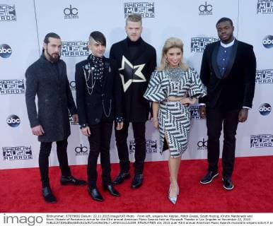 From left, singers Avi Kaplan, Mitch Grassi, Scott Hoying, Kirstin Maldonado and Kevin Olusola of Pentatonix arrive for the 43rd annual American Music Awards held at Microsoft Theater in Los Angeles on November 22, 2015.  LAP20151122289 JIMxRUYMEN