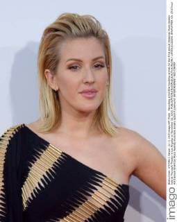 Recording artist Ellie Goulding arrives for the 43rd annual American Music Awards held at Microsoft Theater in Los Angeles on November 22, 2015.  LAP20151122295 JIMxRUYMEN