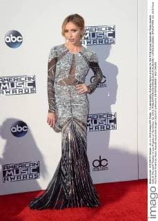 TV personality Guiliana Rancic arrives for the 43rd annual American Music Awards held at Microsoft Theater in Los Angeles on November 22, 2015.  LAP20151122363 JIMxRUYMEN