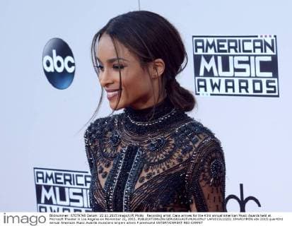 Recording artist Ciara arrives for the 43rd annual American Music Awards held at Microsoft Theater in Los Angeles on November 22, 2015.  LAP2015112251 JIMxRUYMEN