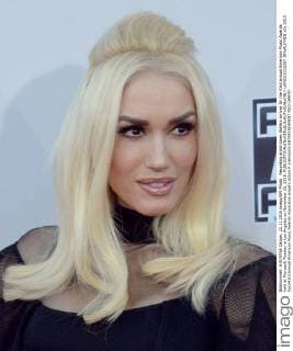 Recording artist Gwen Stefani arrives for the 43rd annual American Music Awards held at Microsoft Theater in Los Angeles on November 22, 2015.  LAP2015112267 JIMxRUYMEN