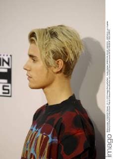 Justin Bieber AMERICAN MUSIC AWARDS: ARRIVALS Los Angeles  Patrick Rideaux PicturePerfect