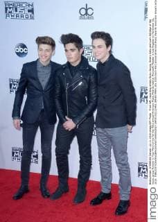 From left, recording artists Ricky Garcia, Emery Kelly and Liam Attridge of the music group Forever in Your Mind arrive for the 43rd annual American Music Awards held at Microsoft Theater in Los Angeles on November 22, 2015.  LAP20151122493 JIMxRUYMEN