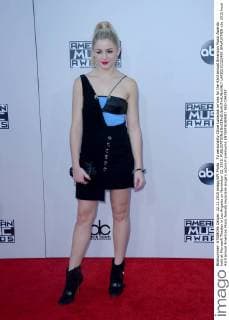 TV personality Chloe Lukasiak arrives for the 43rd annual American Music Awards held at Microsoft Theater in Los Angeles on November 22, 2015.  LAP20151122499 JIMxRUYMEN
