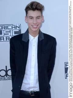 Internet personality Jack Baran arrives for the 43rd annual American Music Awards held at Microsoft Theater in Los Angeles on November 22, 2015.  LAP20151122543 JIMxRUYMEN