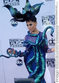 Recording artist Z LaLa arrives for the 43rd annual American Music Awards held at Microsoft Theater in Los Angeles on November 22, 2015.  LAP20151122507 JIMxRUYMEN