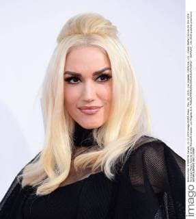 Nov. 22, 2015 - Los Angeles, California, U.S. - Gwen Stefani arrives for the 2015 American Music Awards at the Microsoft theater. Los Angeles U.S. - ZUMAo05_