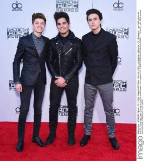 Nov. 22, 2015 - Los Angeles, California, U.S. - Forever In Your Mind arrives for the 2015 American Music Awards at the Microsoft theater. Los Angeles U.S. - ZUMAo05_