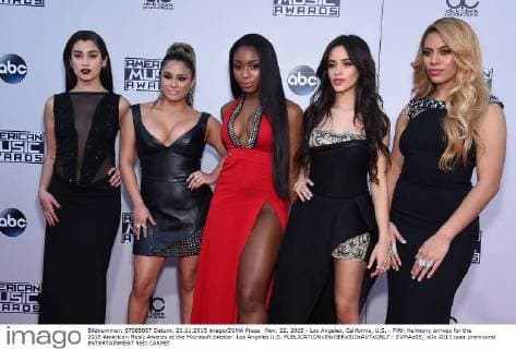 Nov. 22, 2015 - Los Angeles, California, U.S. - Fifth Harmony arrives for the 2015 American Music Awards at the Microsoft theater. Los Angeles U.S. - ZUMAo05_