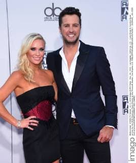 Nov. 22, 2015 - Los Angeles, California, U.S. - Luke Bryan & Caroline Boyer arrives for the 2015 American Music Awards at the Microsoft theater. Los Angeles U.S. - ZUMAo05_