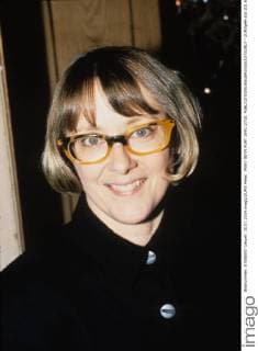MARY BETH HURT 1992.l2718. - ZUMAg49