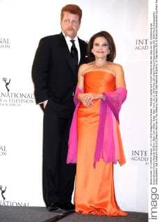 Michael Cudlitz und Tovah Feldshuh bei der Gala zur 43. Verleihung der International Emmy Awards 2015 im New York Hilton Hotel. New York, 23.11.2015 Foto:xD.xVanxTinex xFuturexImage