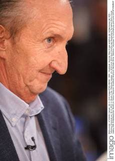 MDR - Riverboat. Komiker Mike Krüger anläßlich der Aufzeichnung der MDR - Talkshow Riverboat am 26.11.2015 im Studio 3 der Mediacity Leipzig.