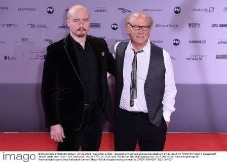 Deutscher Nachhaltigkeitspreis 2015 am 27.11.2015 im MARITIM Hotel in Düsseldorf James Garfunkel, links - Art Garfunkel, rechts xTTx