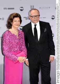 Königin Silvia von Schweden und Stefan Schulze-Hausmann bei der Verleihung des Deutschen Nachhaltigkeitspreises 2015 im Maritim Hotel. Düsseldorf, 27.11.2015 Foto:xO.xHausenx xFuturexImage