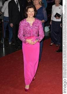 Königin Silvia von Schweden bei der Verleihung des Deutschen Nachhaltigkeitspreises 2015 im Maritim Hotel. Düsseldorf, 27.11.2015 Foto:xO.xHausenx xFuturexImage